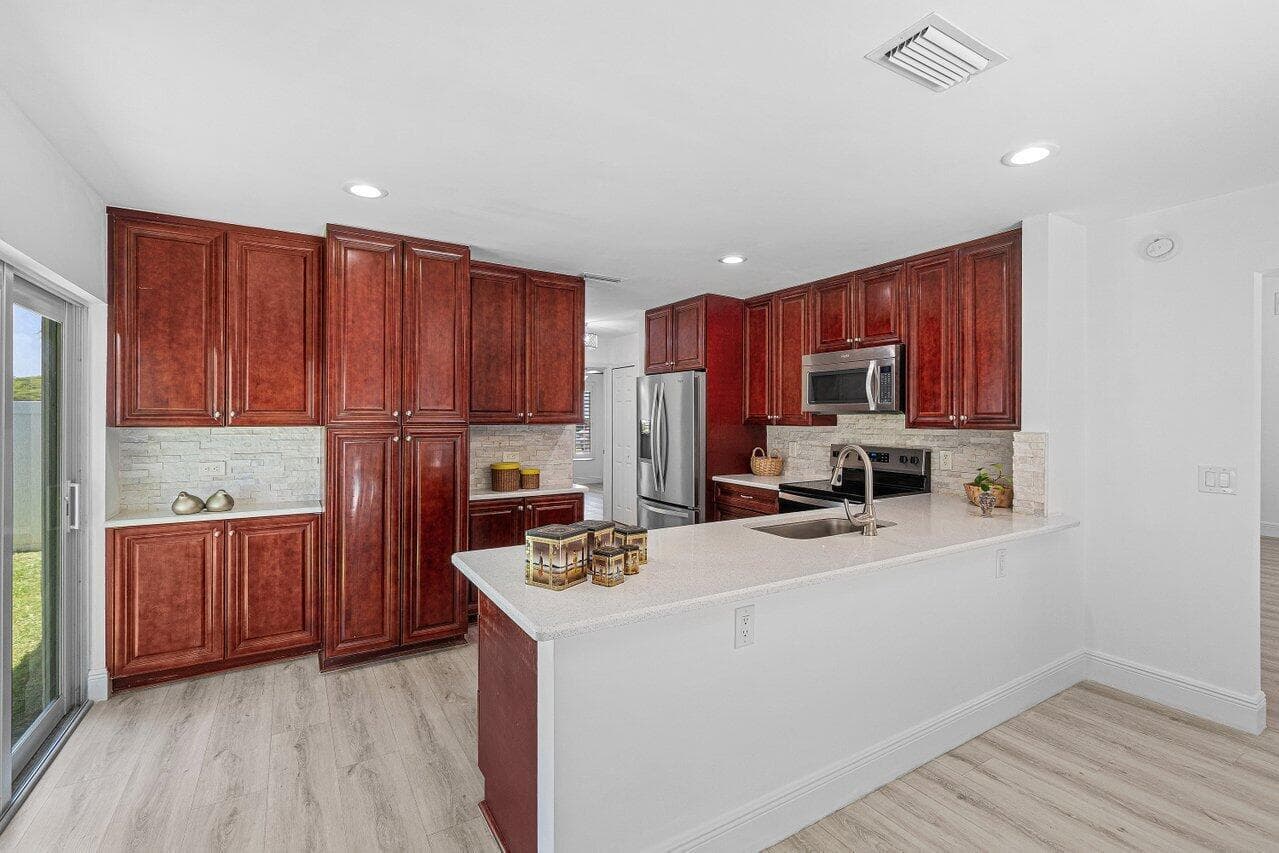 025-6930Northwest2ndTerrace-BocaRaton-FL