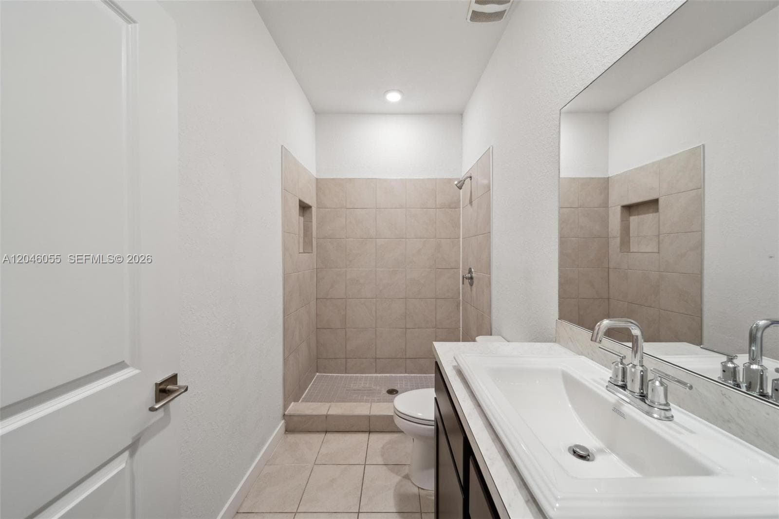 441 NE 4th Ln photo 13