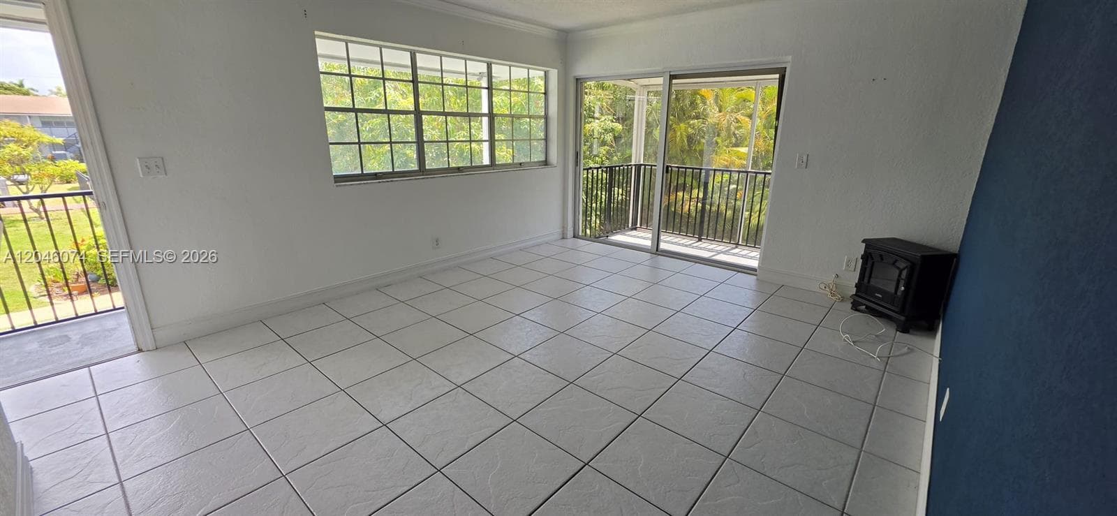 TOWN & COUNTRY APTS CONDO · #217 in Hollywood - Photo 17