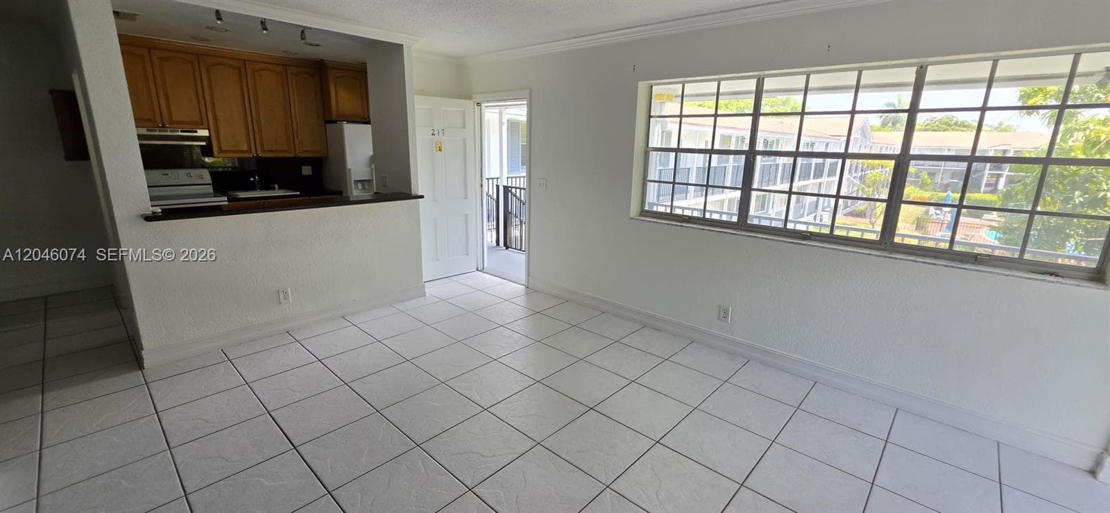 TOWN & COUNTRY APTS CONDO · #217 in Hollywood - Photo 19