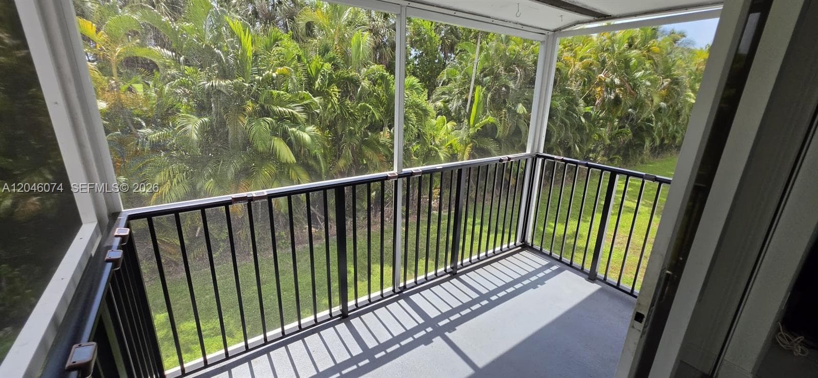 TOWN & COUNTRY APTS CONDO · #217 in Hollywood - Photo 21