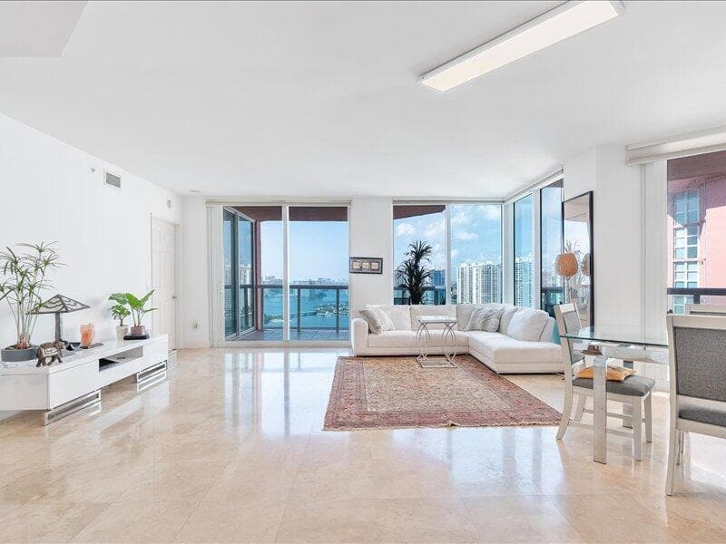 02-3370 Hidden Bay Dr #2409_002