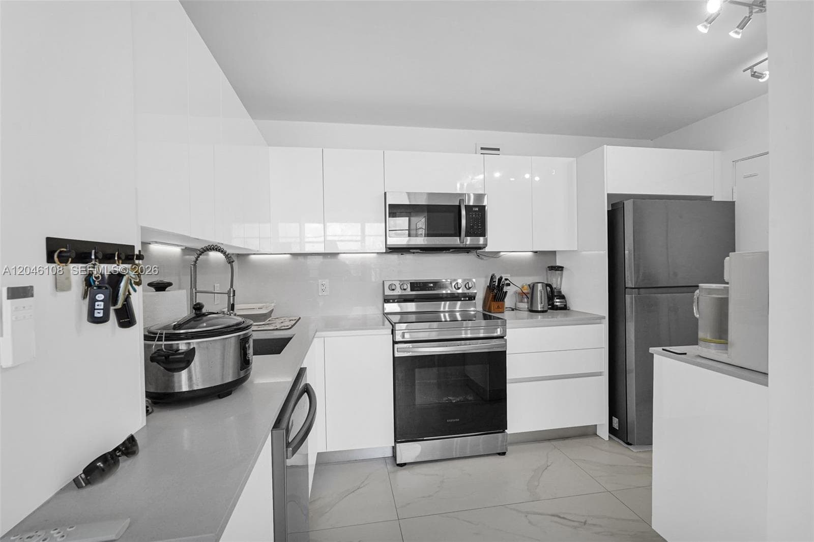 VILLA BAY VISTA CONDO · #808 in Miami Beach - Photo 10