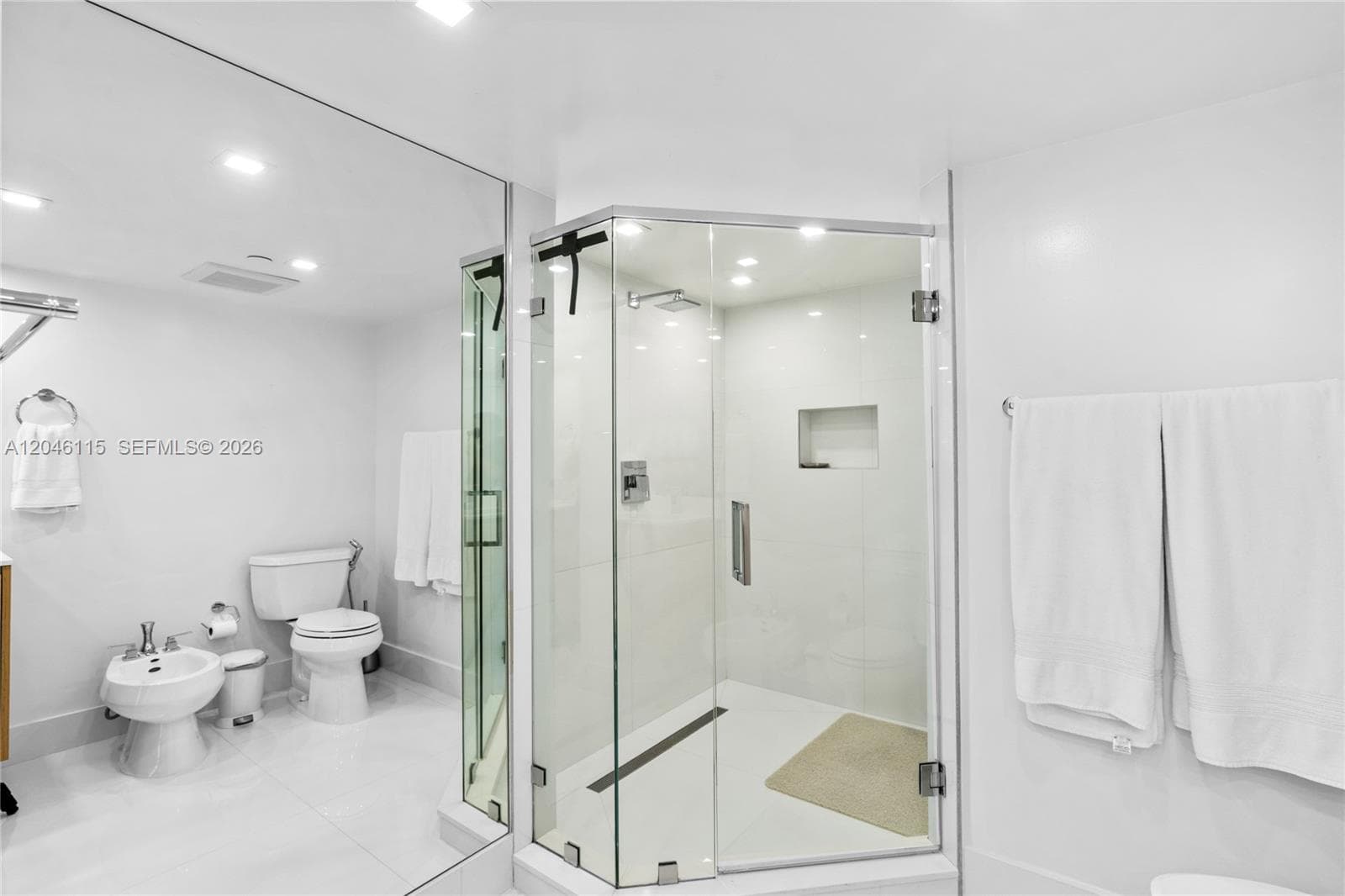 LEXCELLENCE CONDO · #2207 in Miami Beach - Photo 35