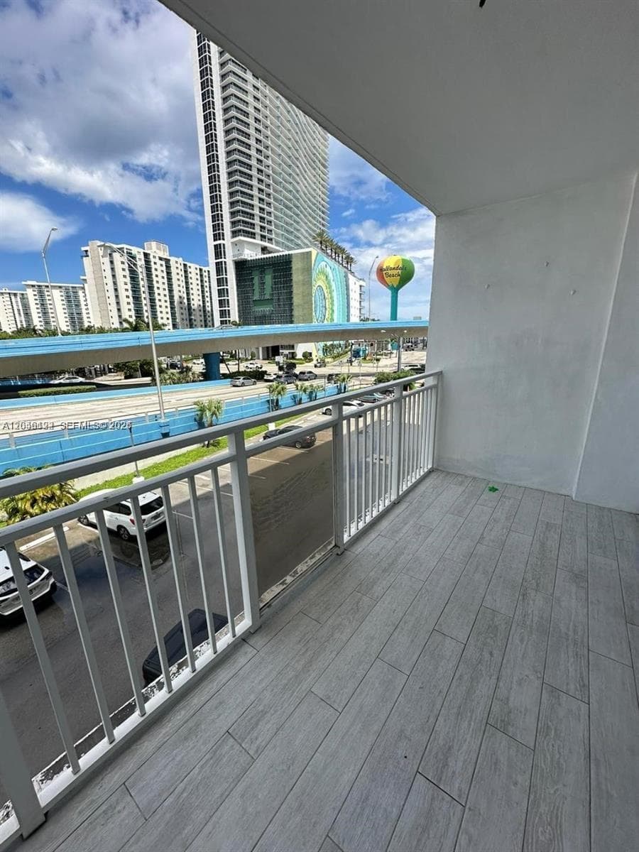 IMPERIAL TOWERS NORTH CON · #333 in Hallandale Beach - Photo 13