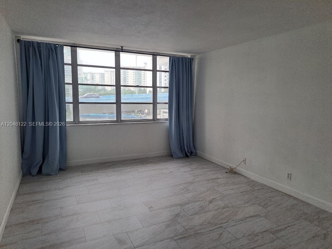 IMPERIAL TOWERS NORTH CON · #333 in Hallandale Beach - Photo 17