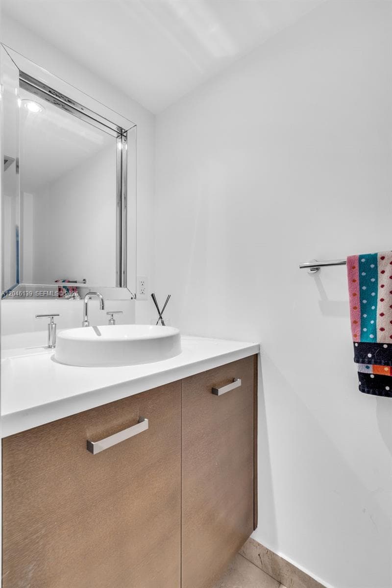 THE COLLINS CONDO · #404 in Miami Beach - Photo 18