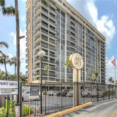 AVANT GARDE CONDO · #1004 in Hallandale Beach - Photo 3