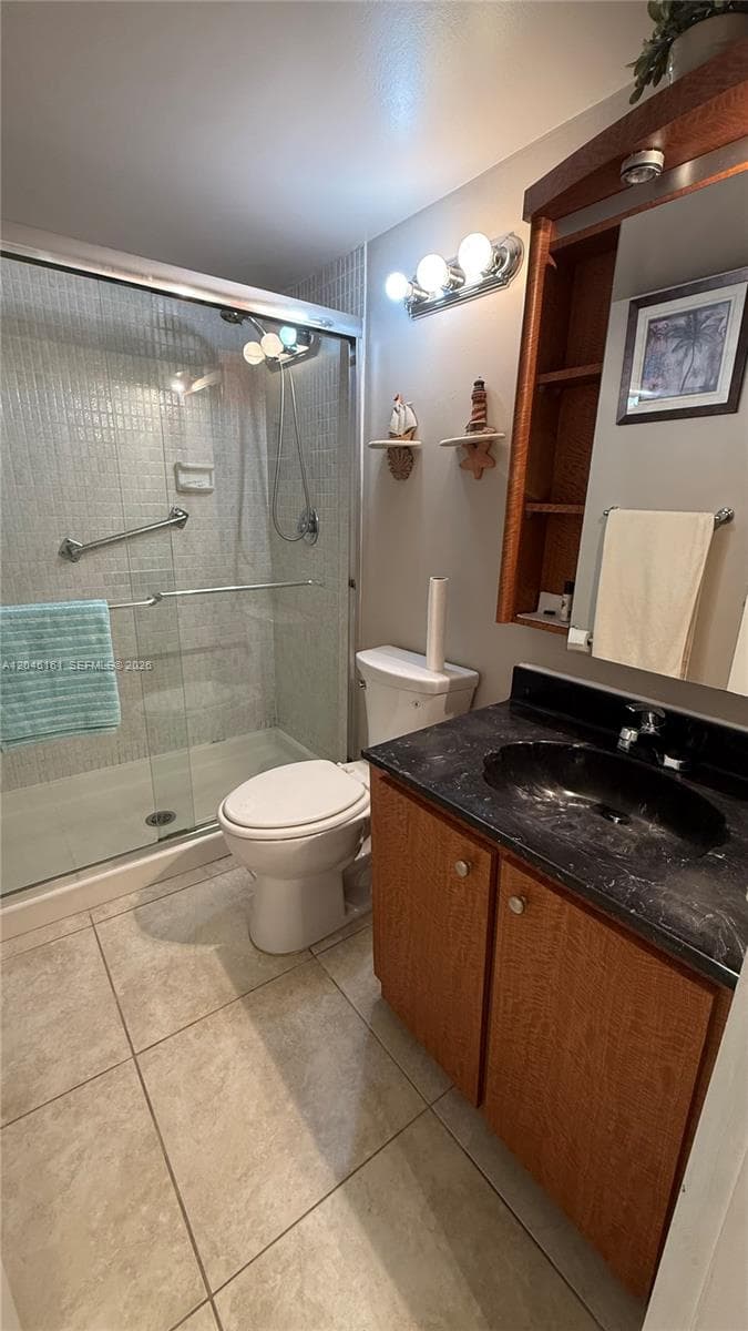 AVANT GARDE CONDO · #1004 in Hallandale Beach - Photo 9