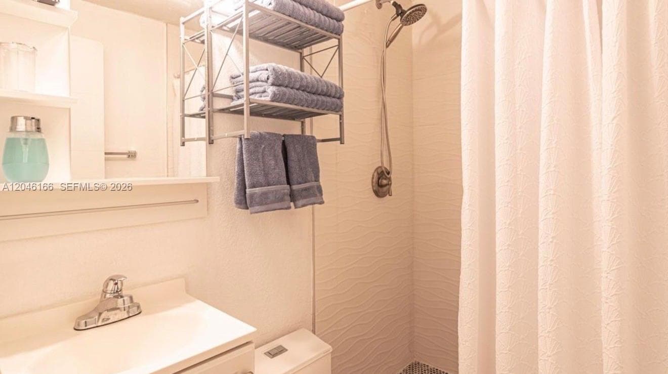 ROCKMOOR PLACE · #3 in Miami - Photo 18