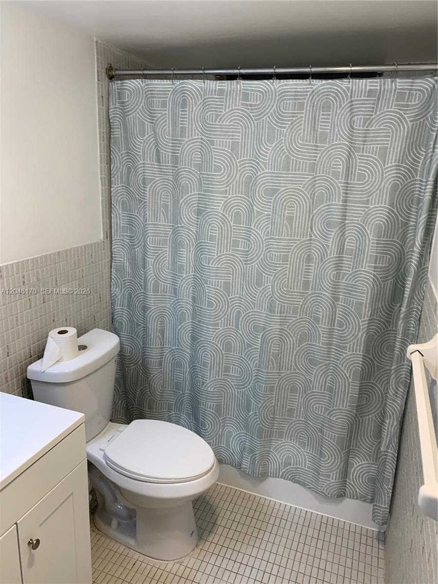POINT EAST SEC II CONDO · #F301 in Aventura - Photo 14