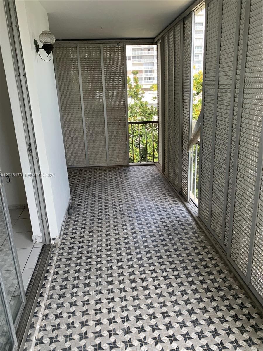 POINT EAST SEC II CONDO · #F301 in Aventura - Photo 18