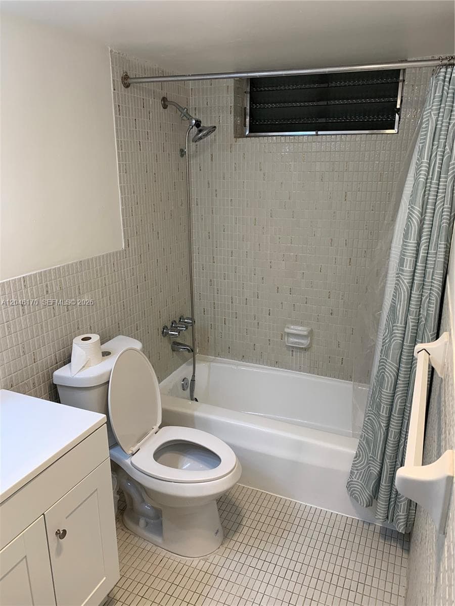 POINT EAST SEC II CONDO · #F301 in Aventura - Photo 15
