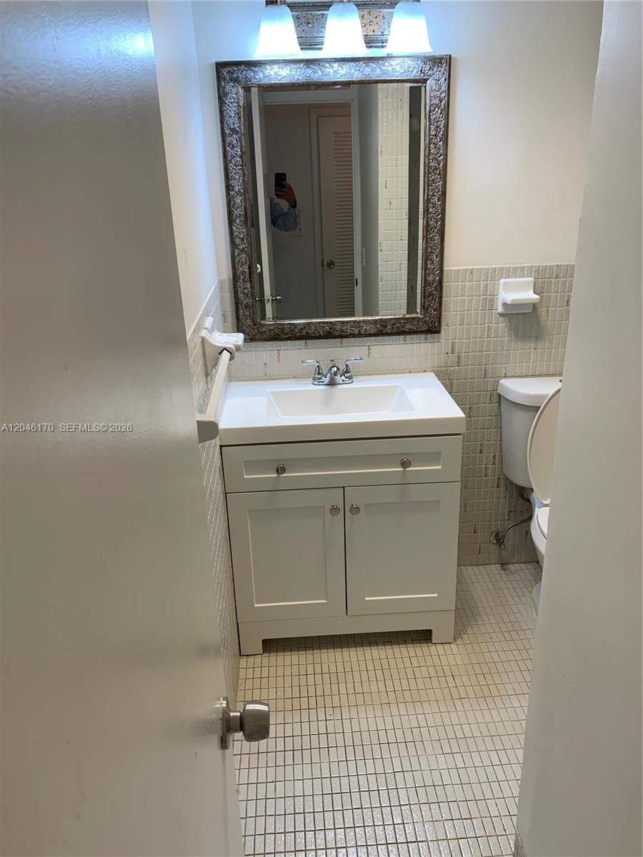 POINT EAST SEC II CONDO · #F301 in Aventura - Photo 11