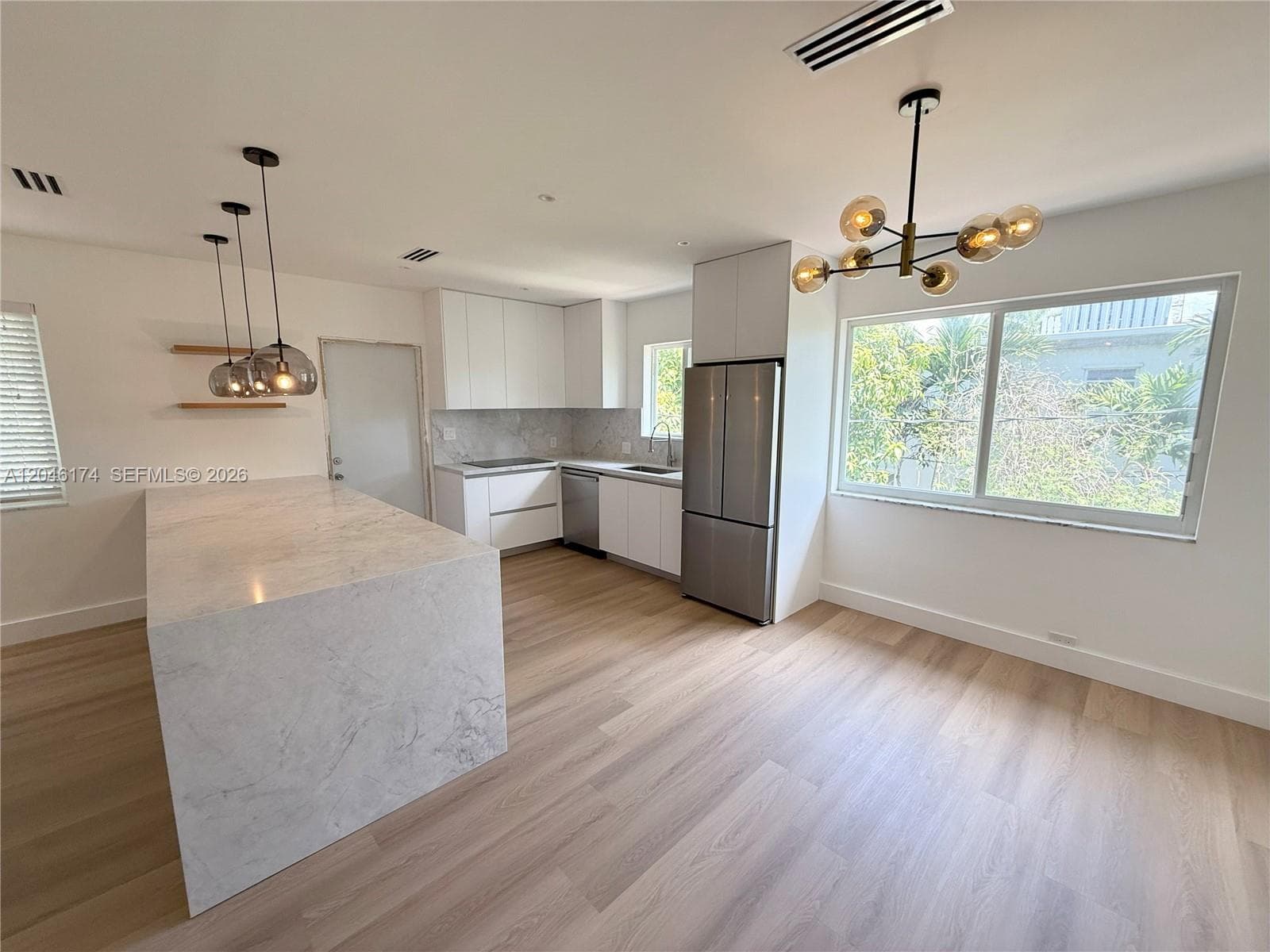 1155 BUILDING CONDO · #4 in Bay Harbor Islands - Photo 3