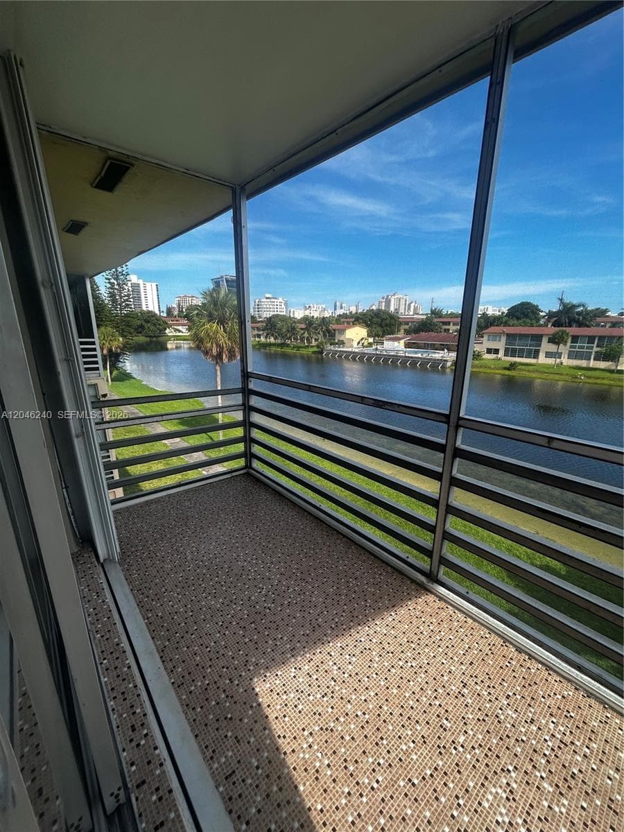 BISCAYNE LAKE GDN BLDG B · #B25 in Aventura - Photo 3