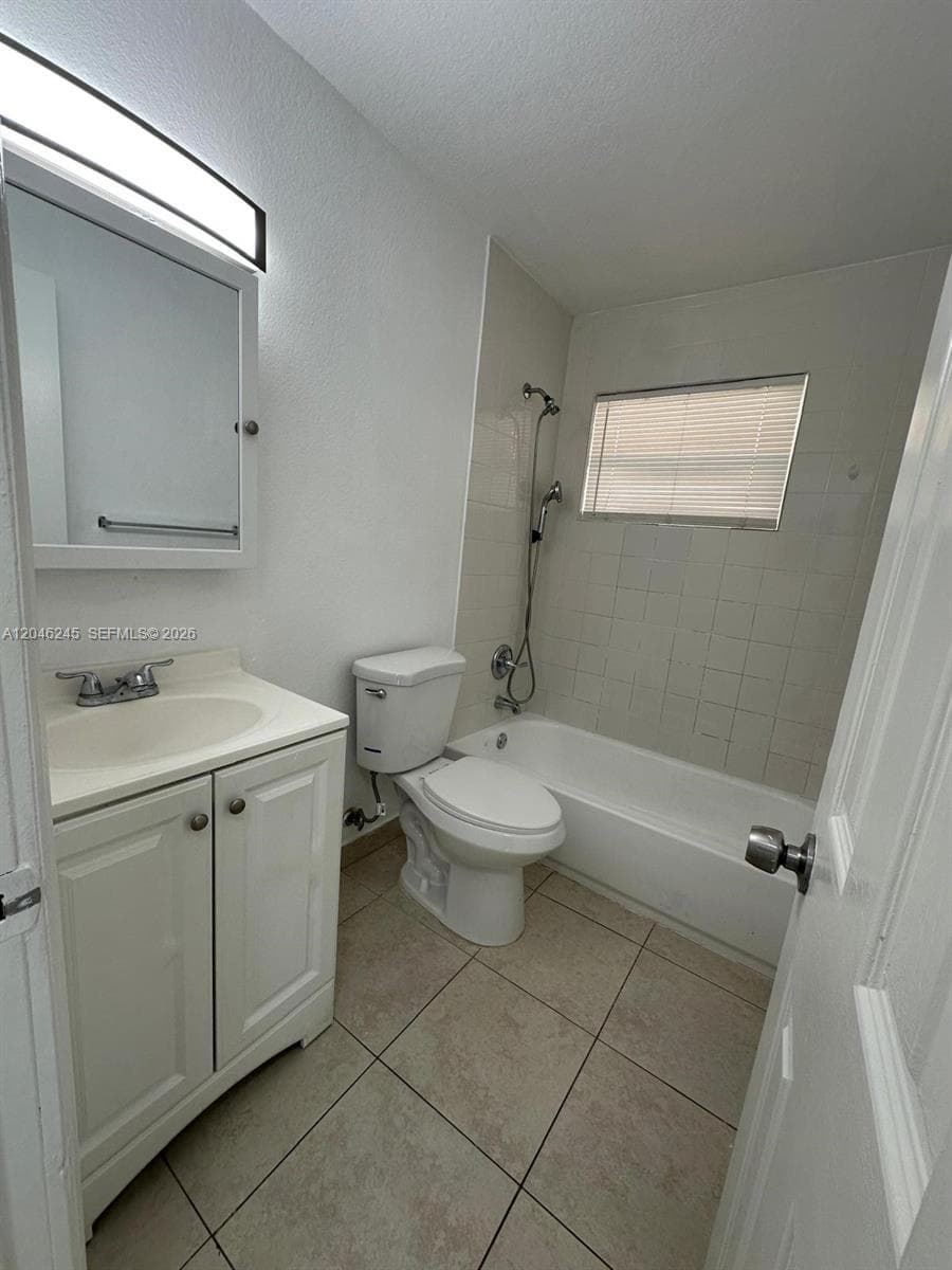 CORONA DEL MAR · #3 in North Miami Beach - Photo 11