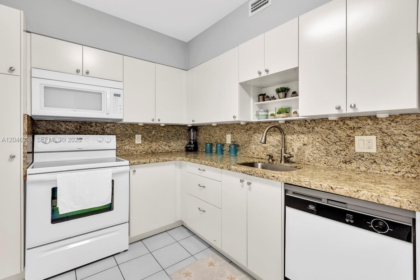 THE HEMISPHERES CONDO · #14C in Hallandale Beach - Photo 12