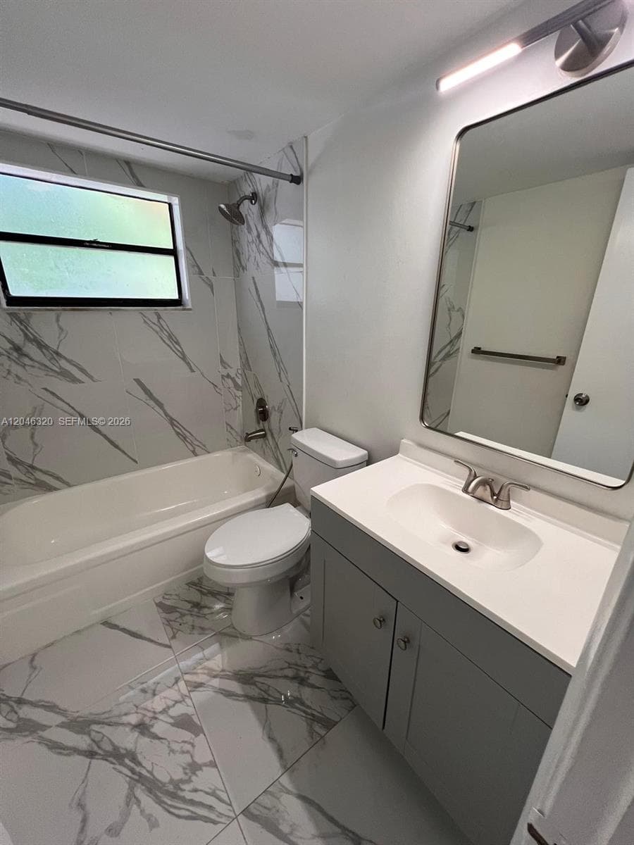 LAGO GRANDE ONE CONDO · #21-14 in Hialeah - Photo 11