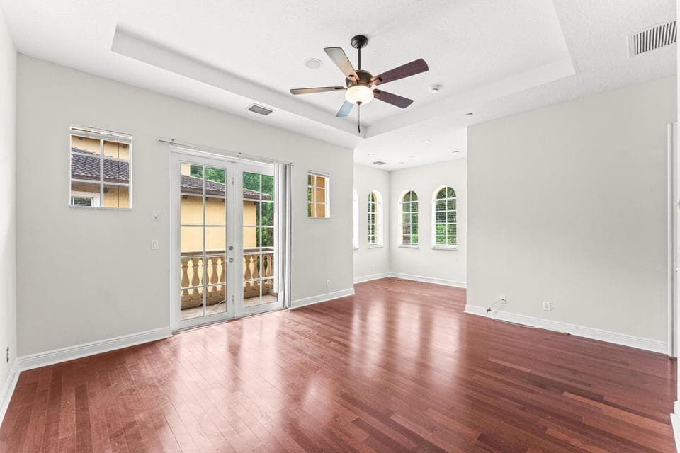 210 MASTER BEDROOM