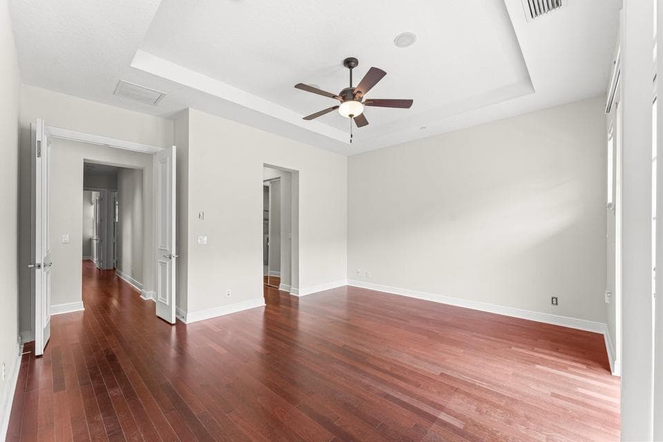210 MASTER BEDROOM 3