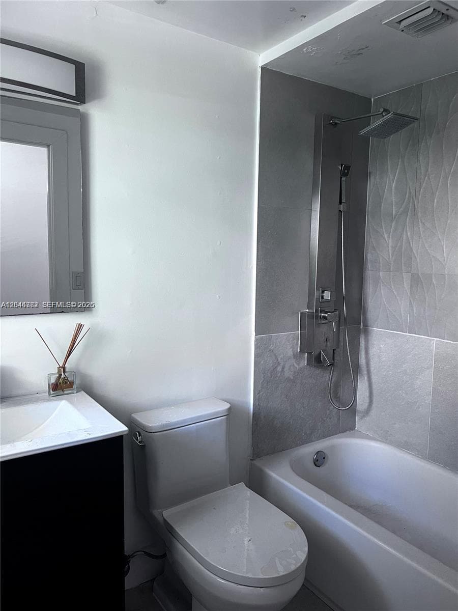 Michigan Condominium · #115 in Miami Beach - Photo 7