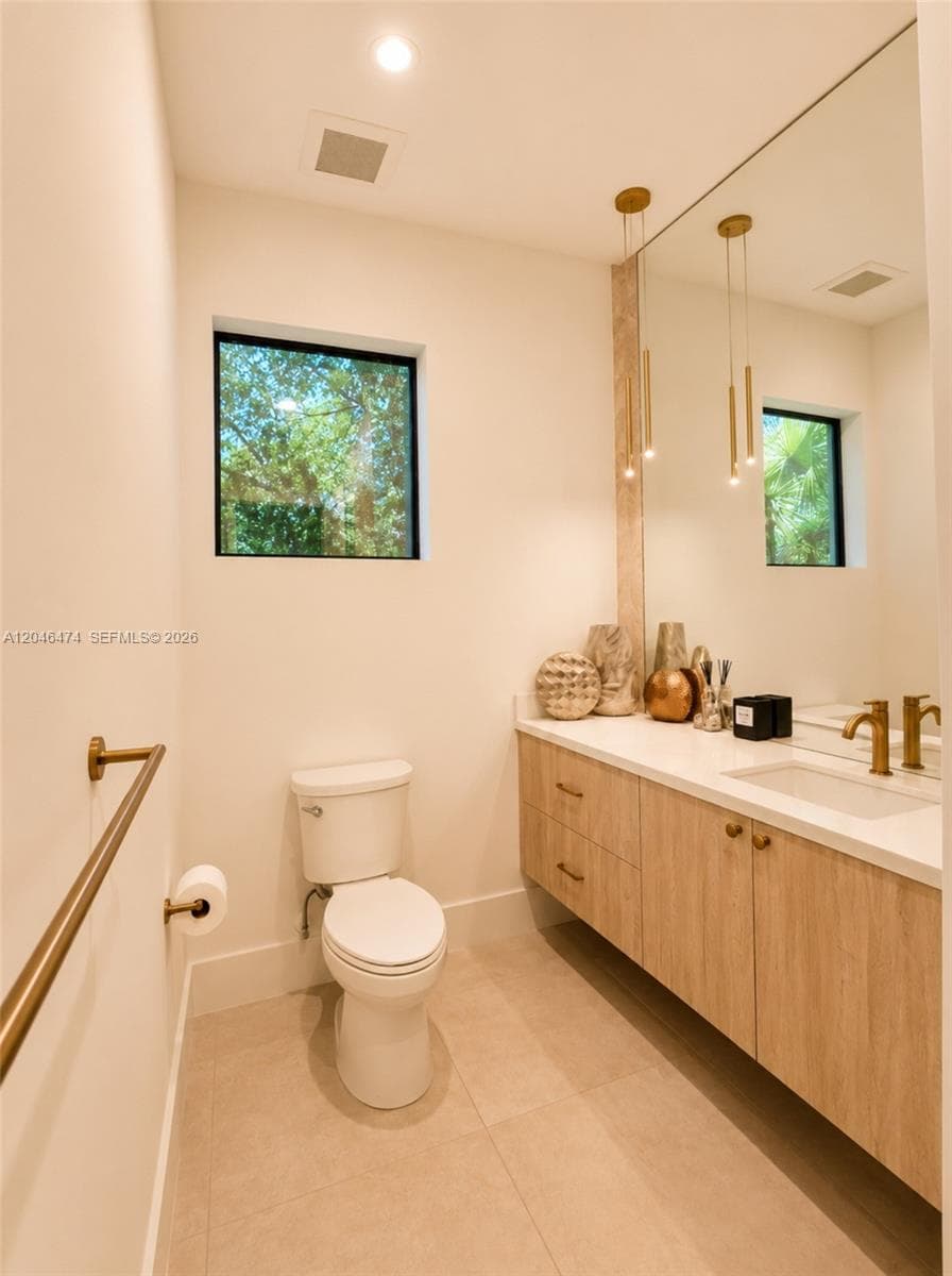 3300 SW 15th Ave photo 8