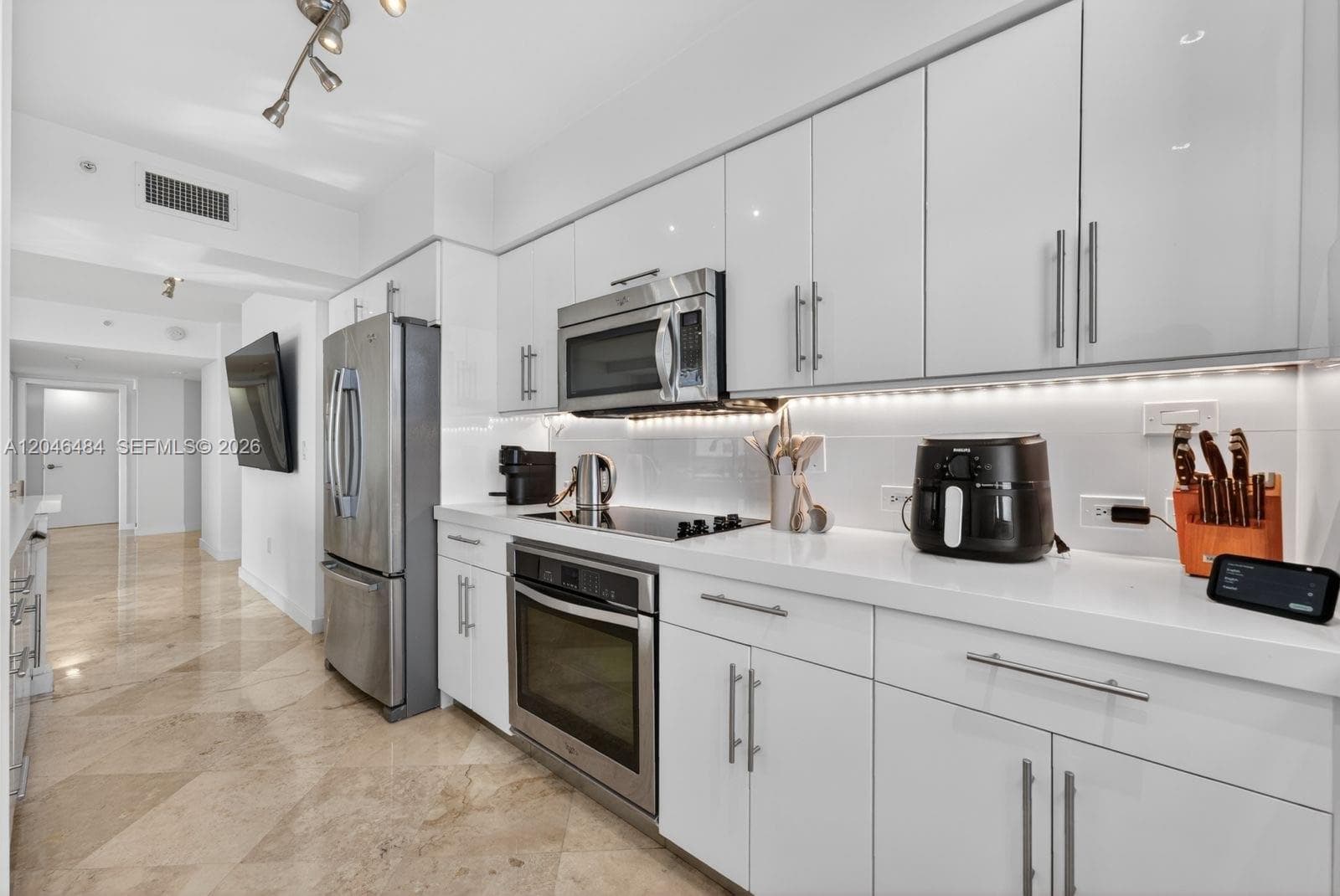 2080 OCEAN DRIVE CONDO · #1711 in Hallandale Beach - Photo 10