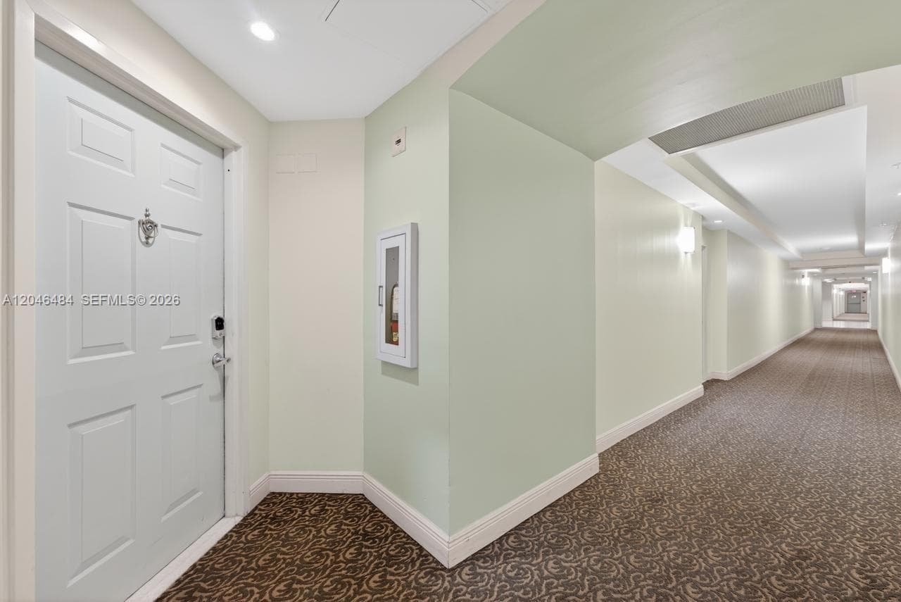 2080 OCEAN DRIVE CONDO · #1711 in Hallandale Beach - Photo 14