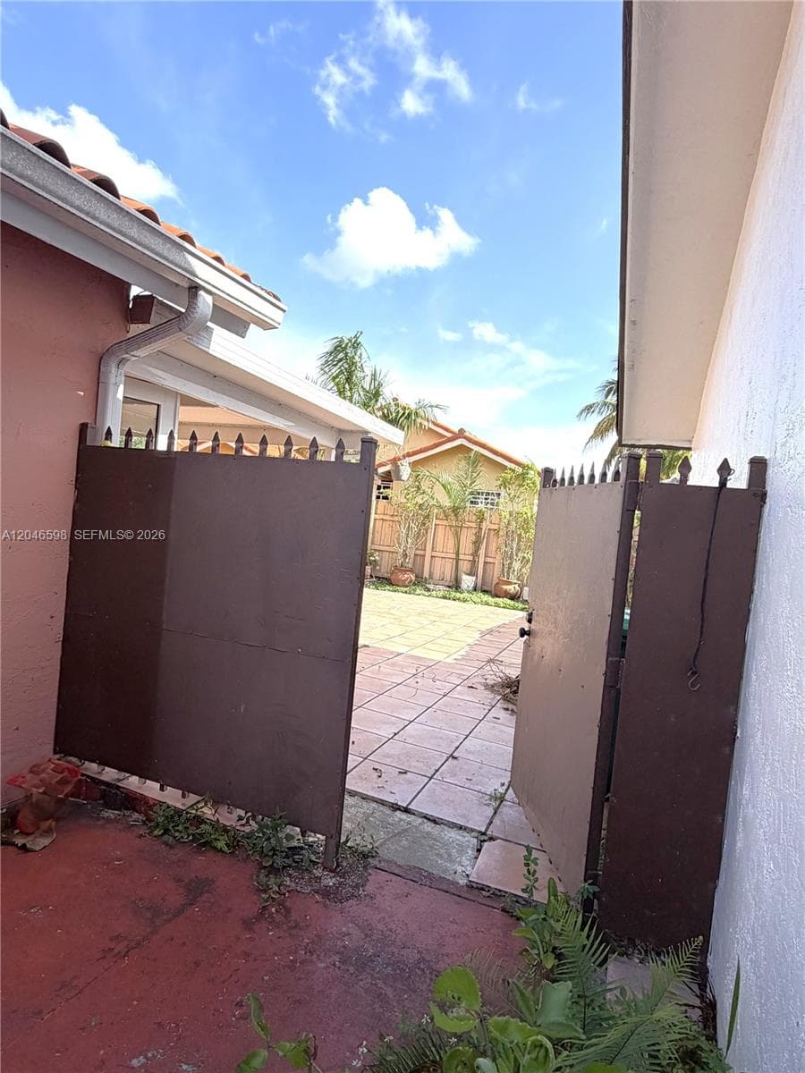 14225 SW 55th St photo 47