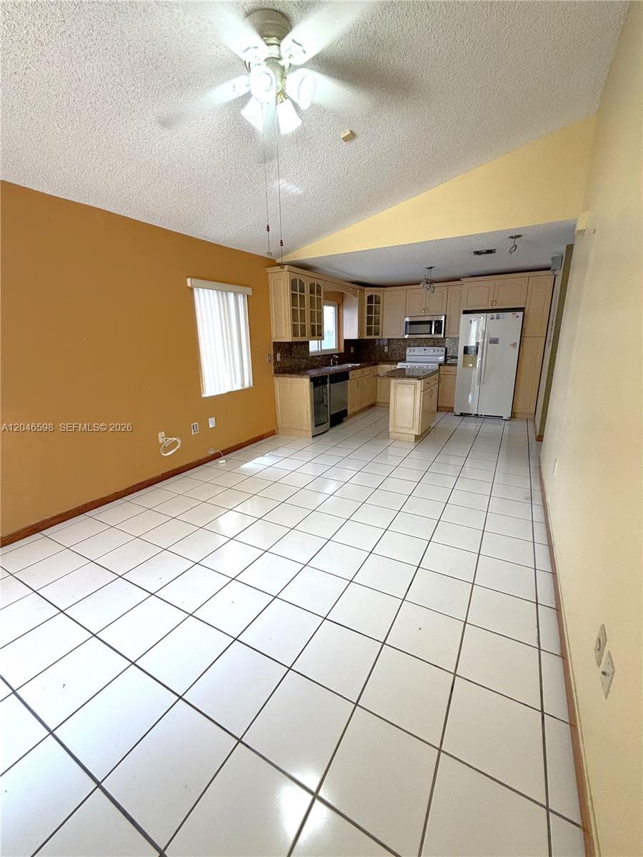 14225 SW 55th St photo 32