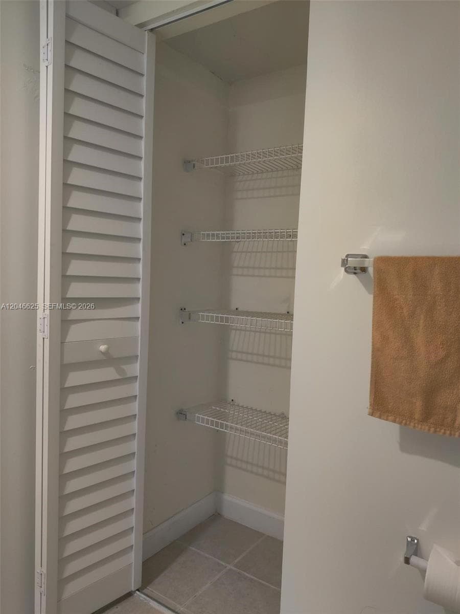 SAN REMO GOLF & TENNIS CL · #108 in Boca Raton - Photo 28