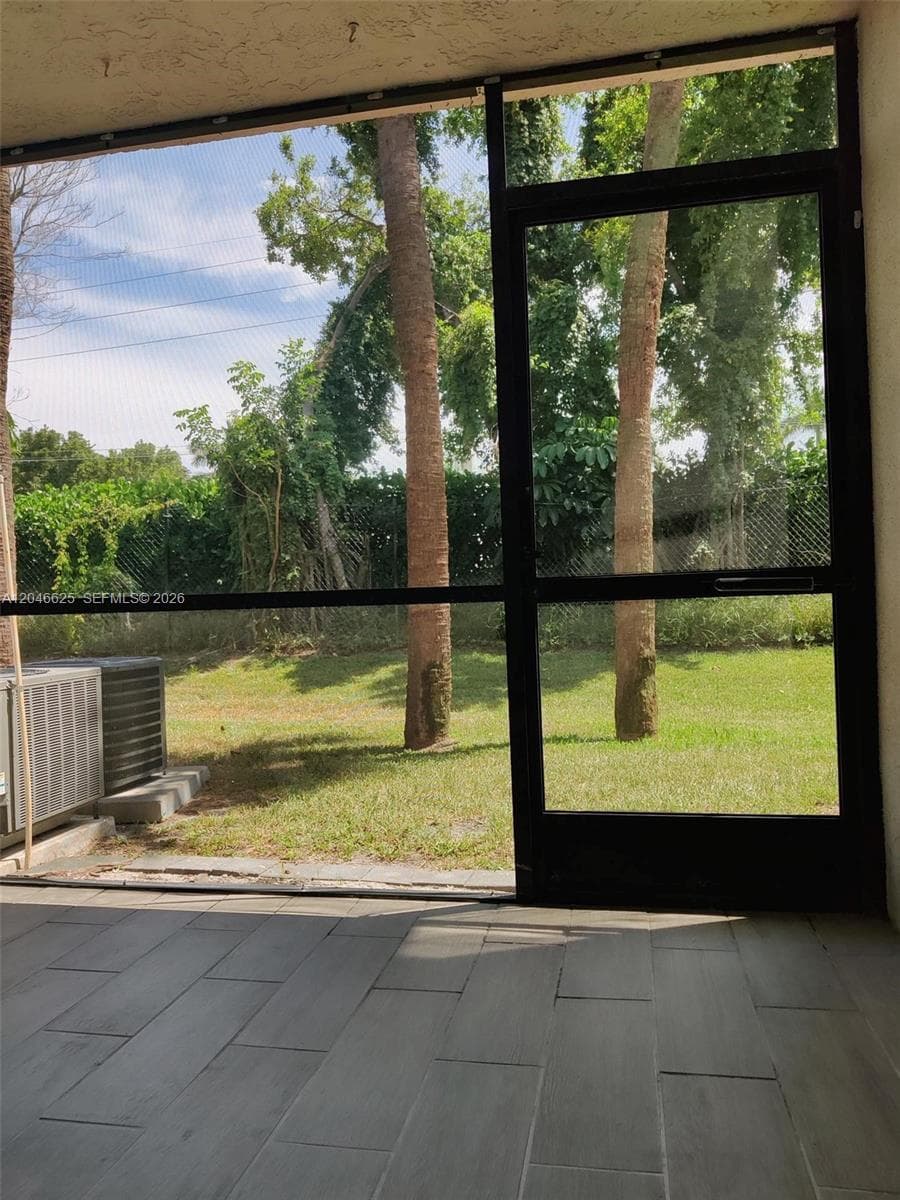 SAN REMO GOLF & TENNIS CL · #108 in Boca Raton - Photo 45