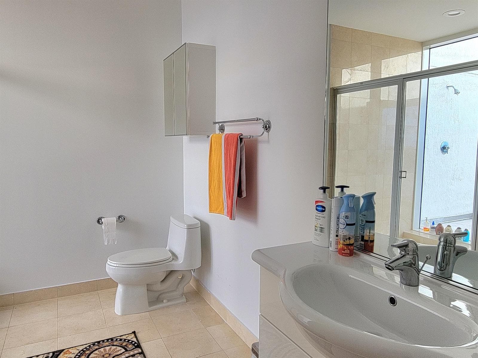 2nd Floor Bathroom