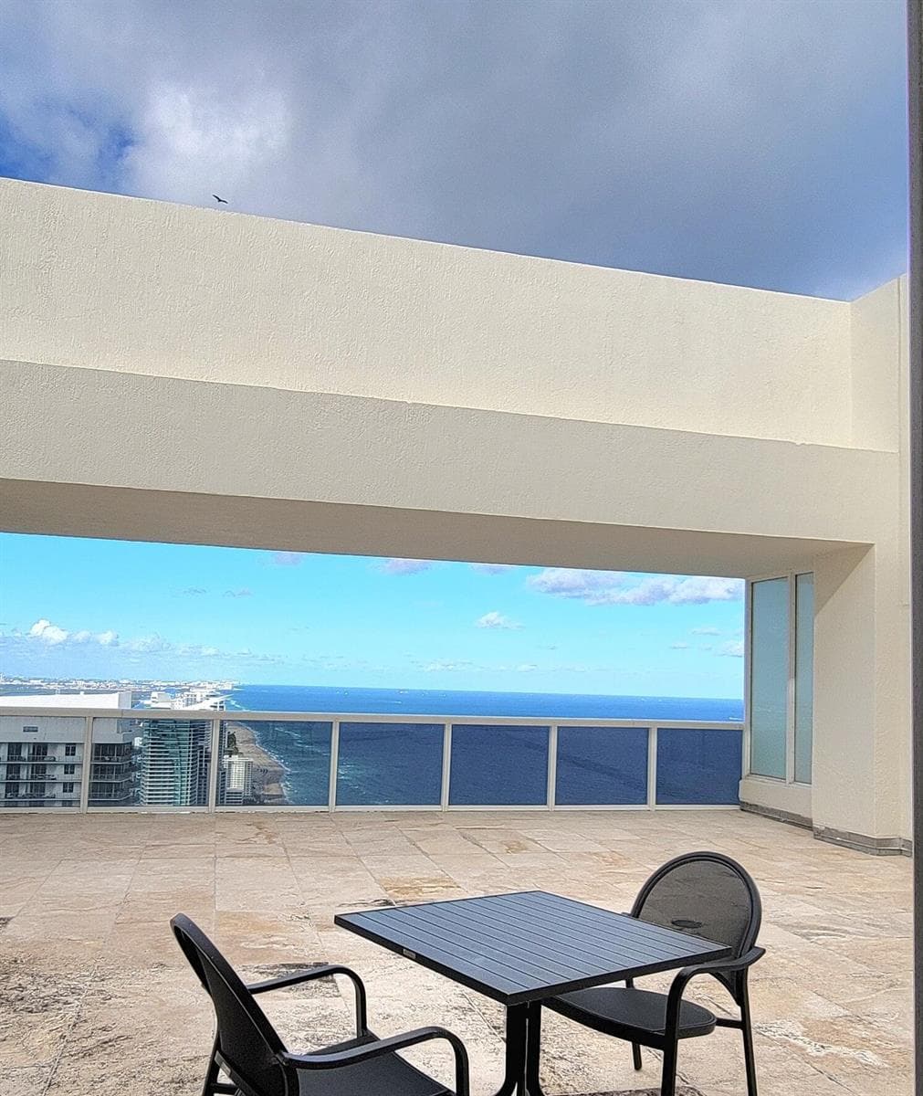 2nd Floor Balcony