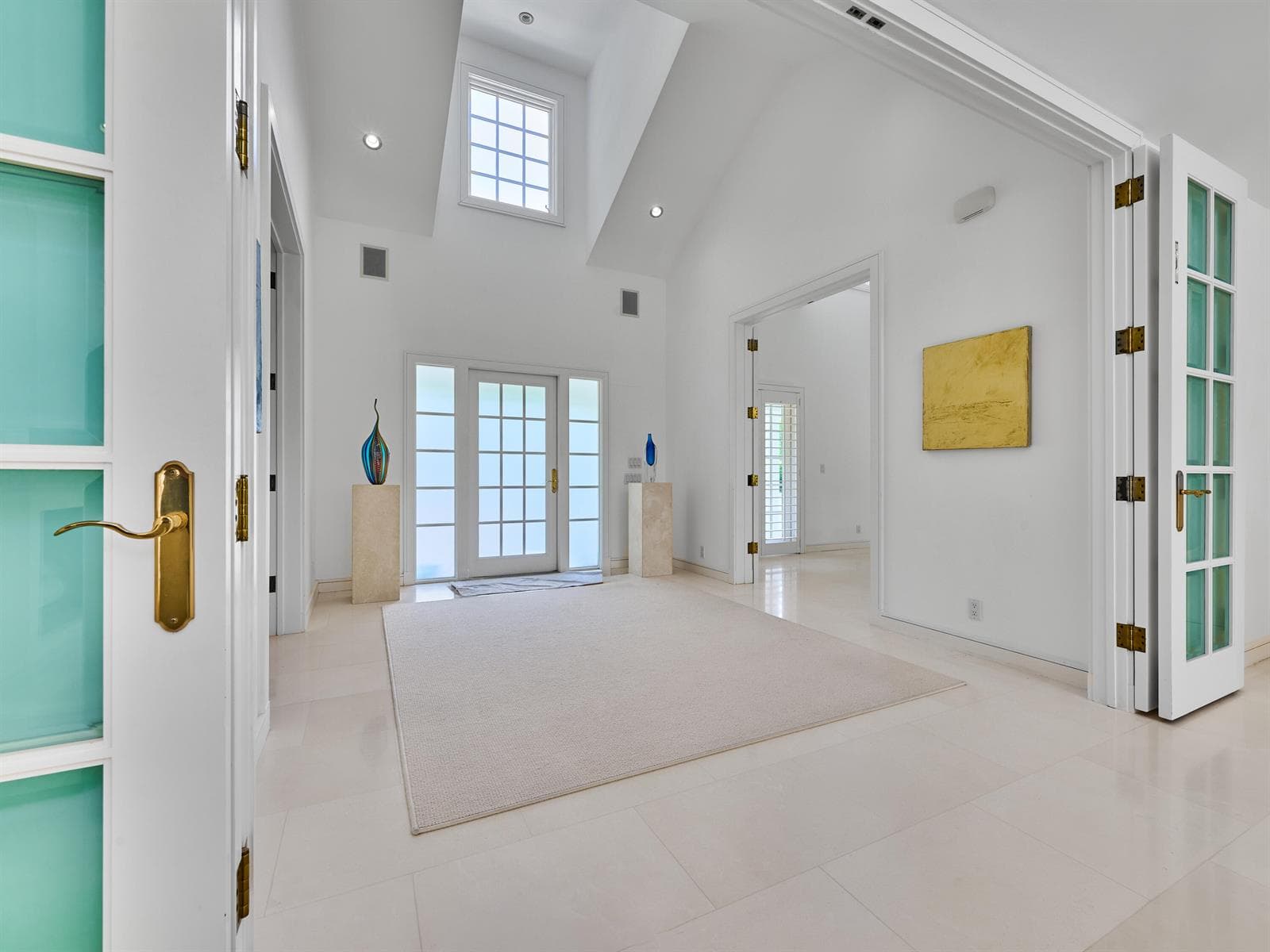 Dramatic Two-Story Entry