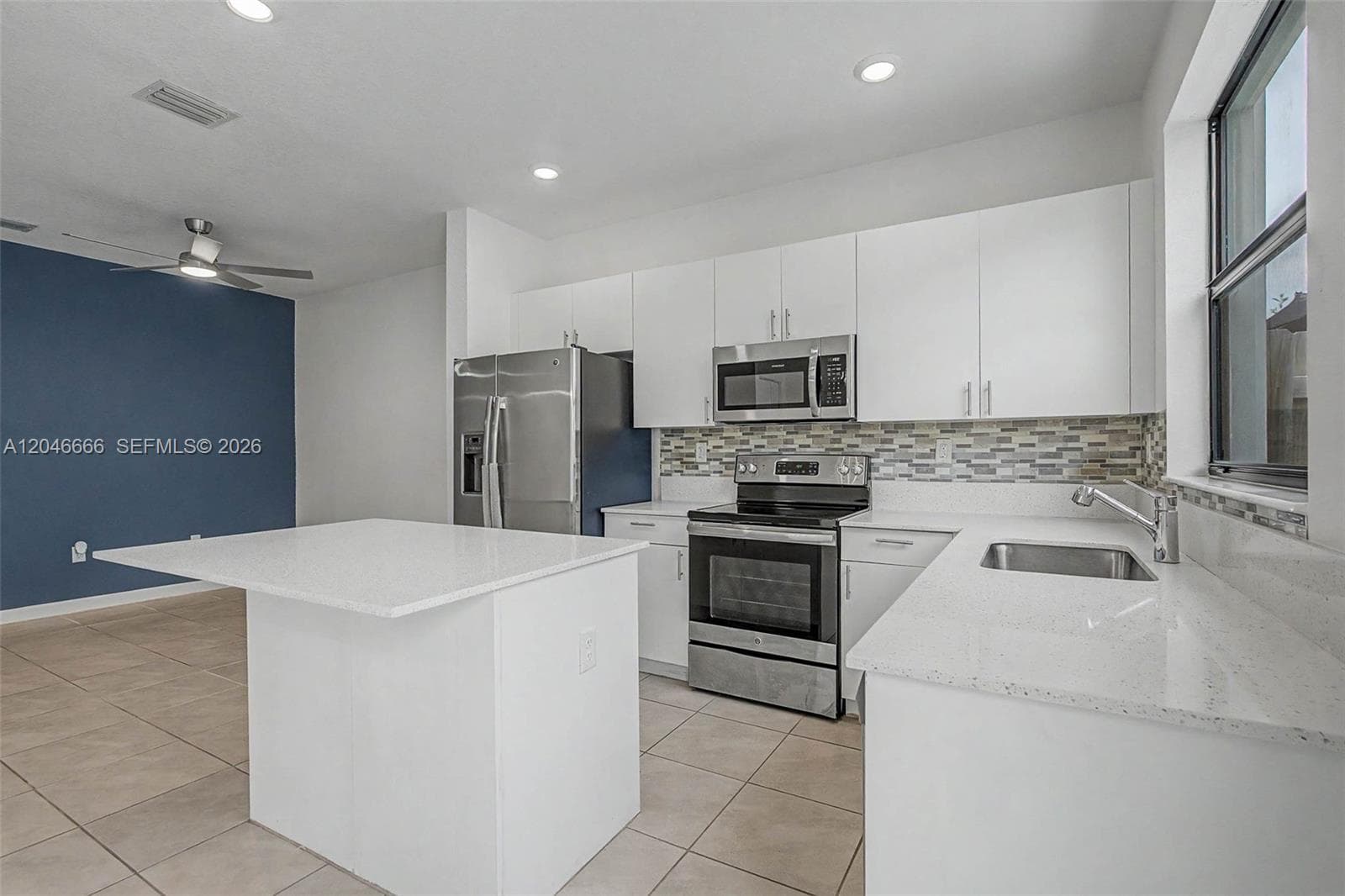 13250 SW 285th St photo 1