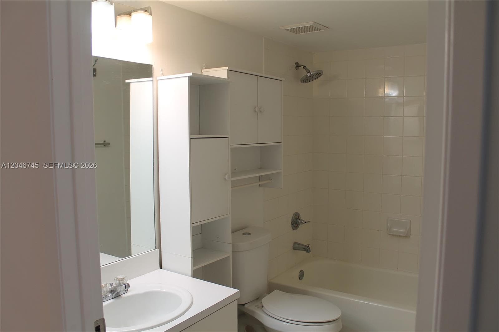 VILLA REAL CONDO NO 5 · #106 in Miami - Photo 14
