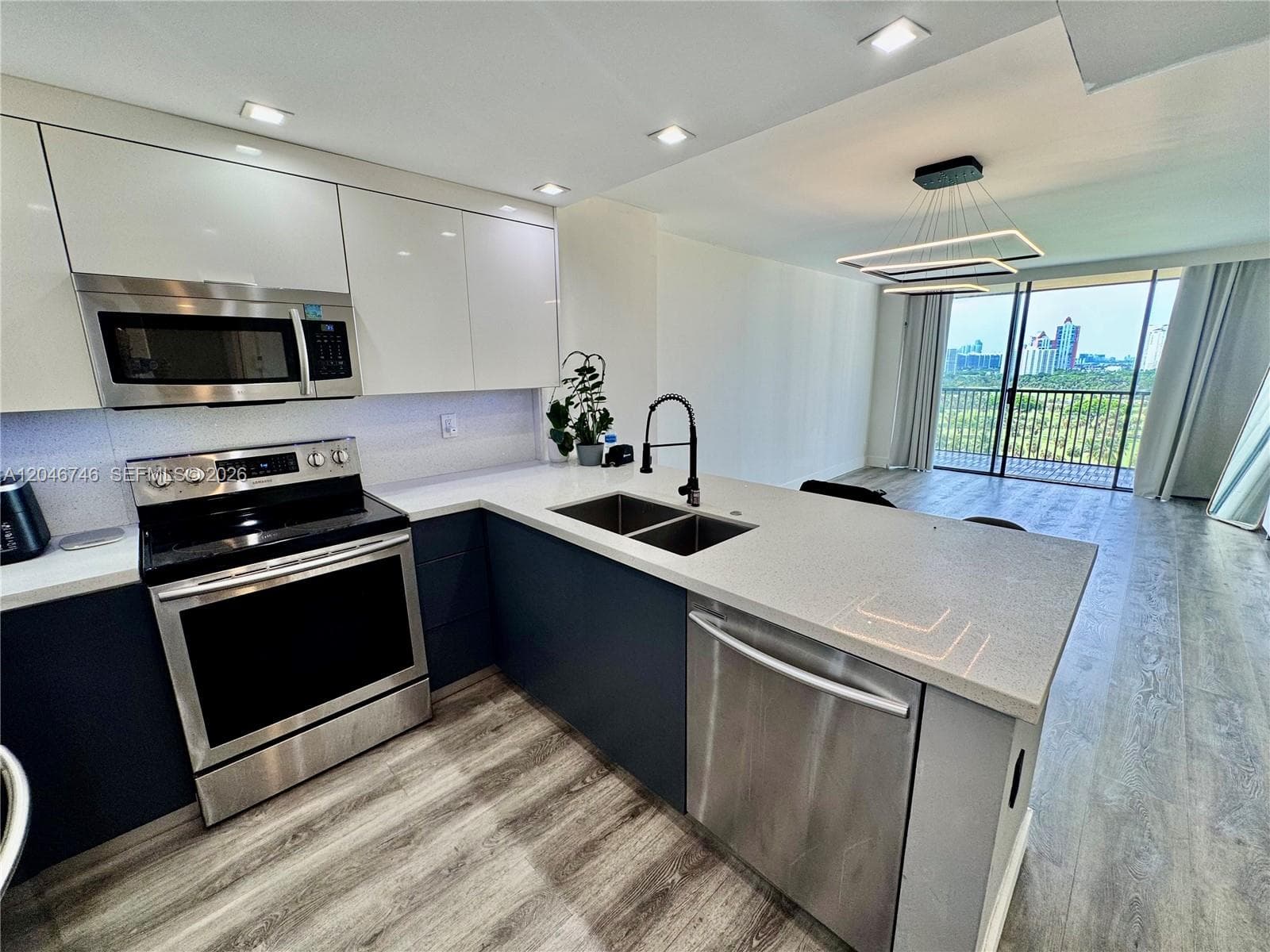 CORONADO TOWER III · #1537 in Aventura - Photo 5