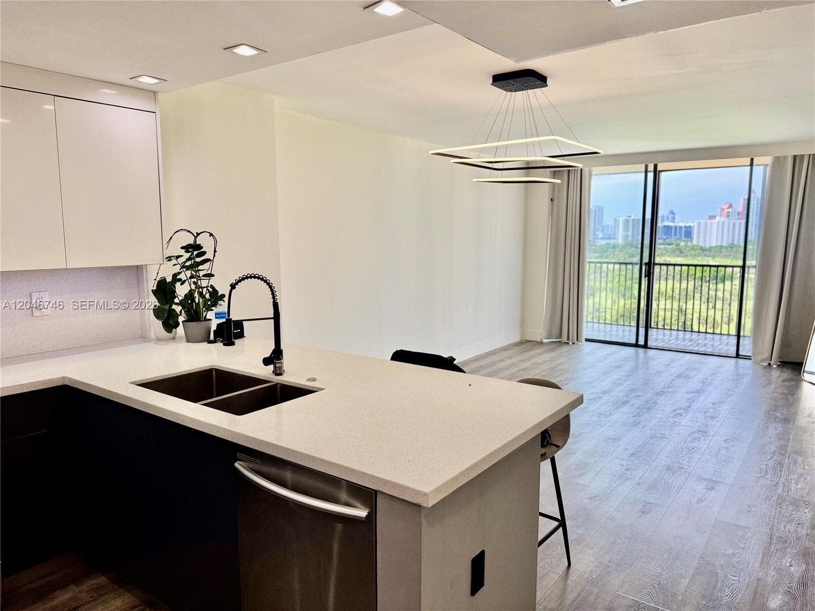 CORONADO TOWER III · #1537 in Aventura - Photo 4
