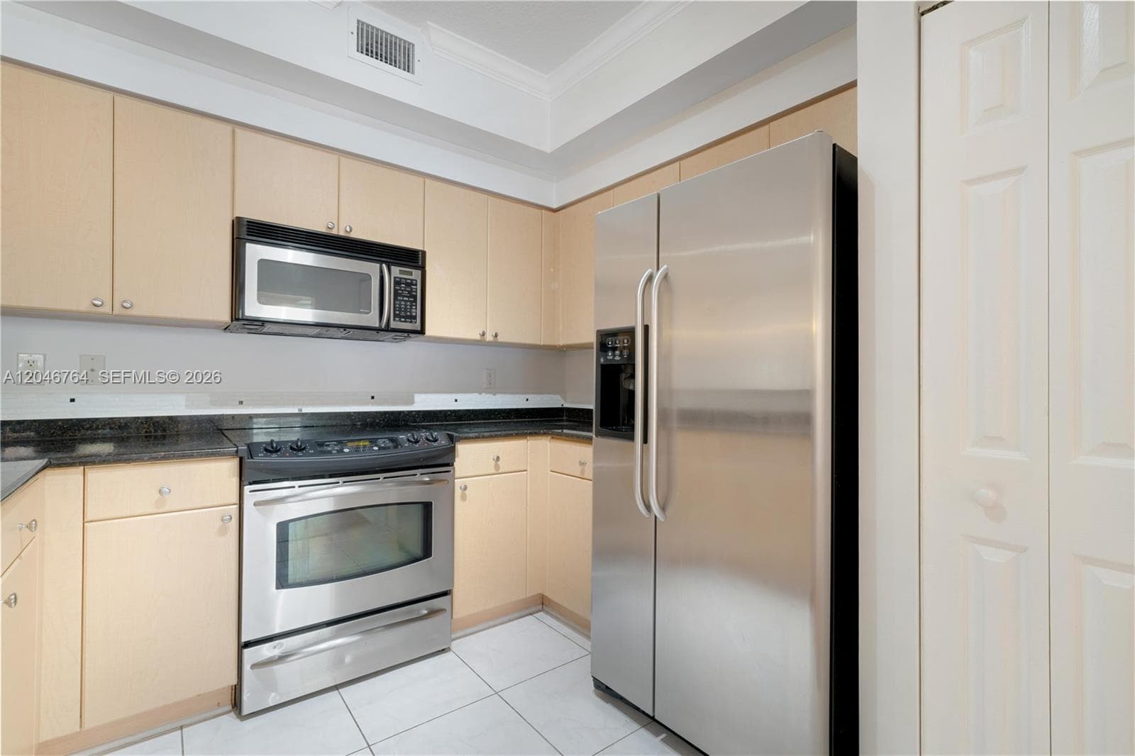 GABLES COURT · #208 in Miami - Photo 10