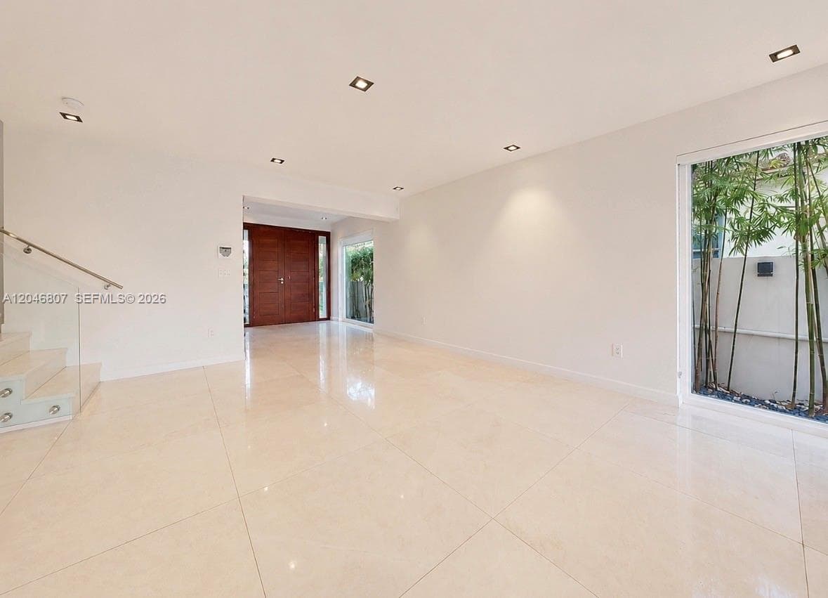 260 S Coconut Ln photo 10