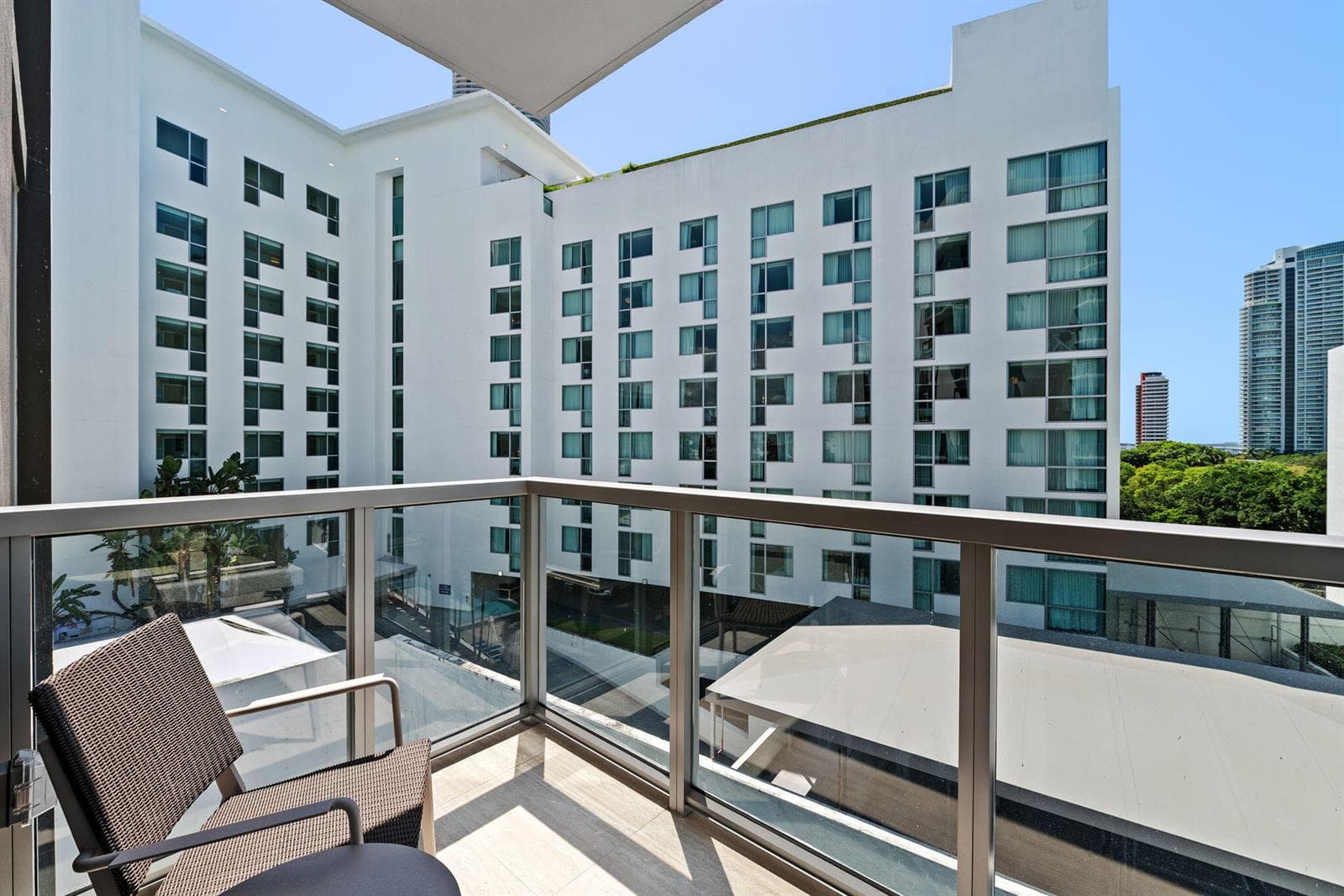 23-web-or-mls-1611-sw-2nd-ave-702