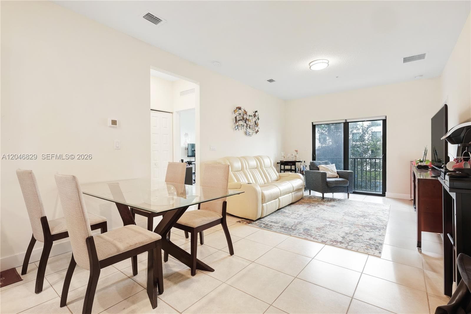 URBANA · #22 in Doral - Photo 6