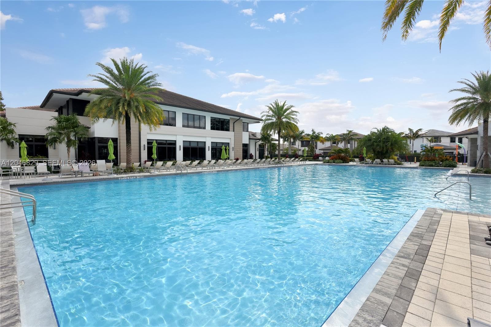 URBANA · #22 in Doral - Photo 26