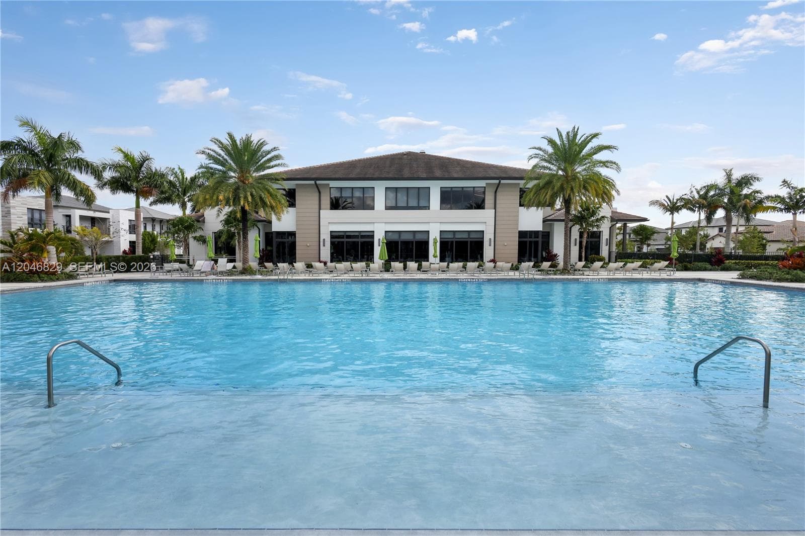 URBANA · #22 in Doral - Photo 24