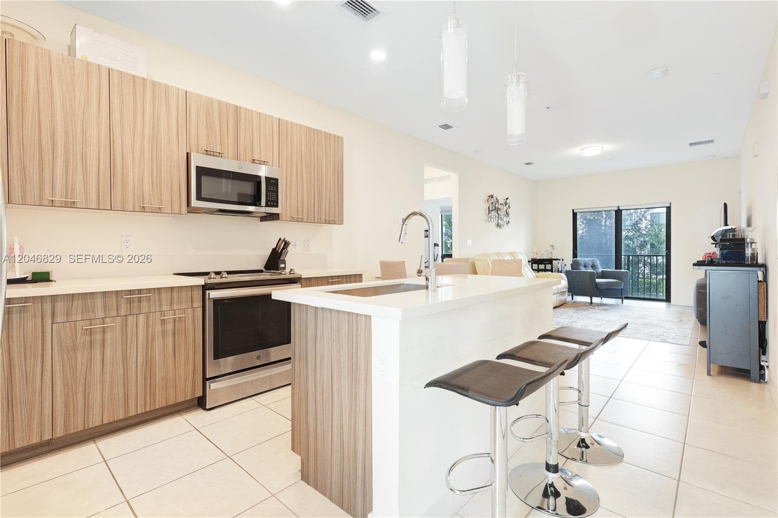 URBANA · #22 in Doral - Photo 8