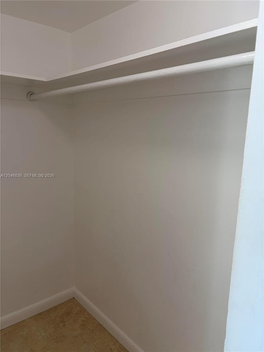 Walking Closet Master