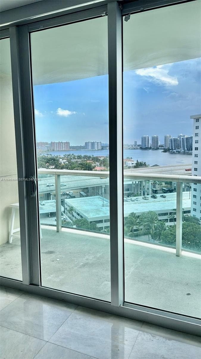 OCEANVIEW BUILDING B COND · #1423 in Sunny Isles Beach - Photo 4