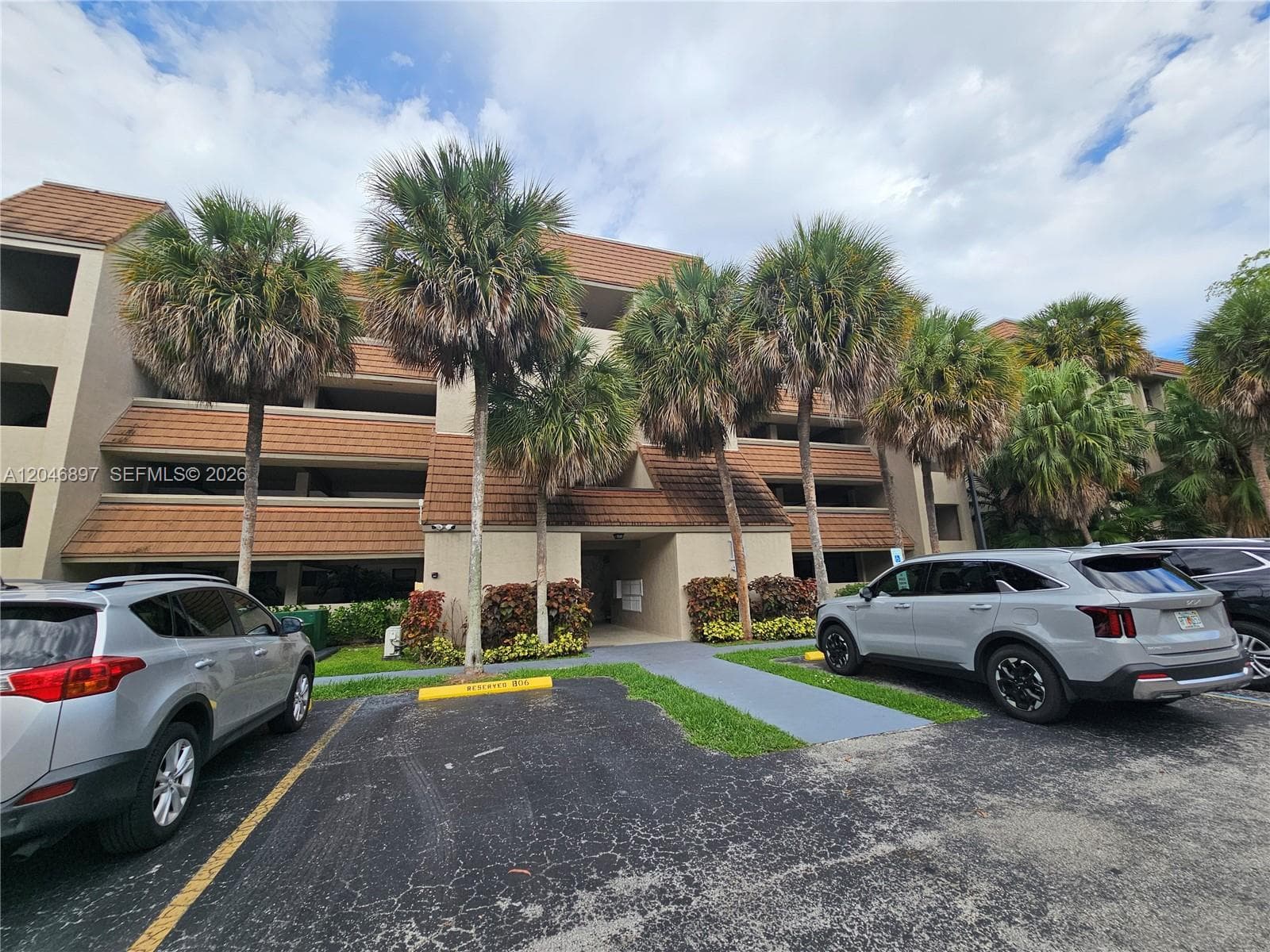 Summertree Village · #406-2 in Miami - Photo 1